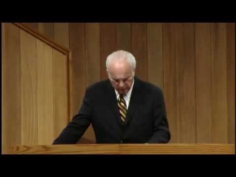 The Only Road To Heaven - John MacArthur (Matthew 7:13-14) [CC]