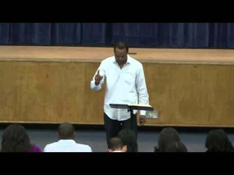 Pastor Jesse Bailey 4/12/15 Matthew 1:1-17 ""The Redemption of Eve" (part 1)