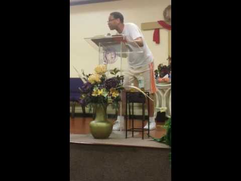 Dr Edgar Parnell teaching from 2 Chronicles 10:1-4;